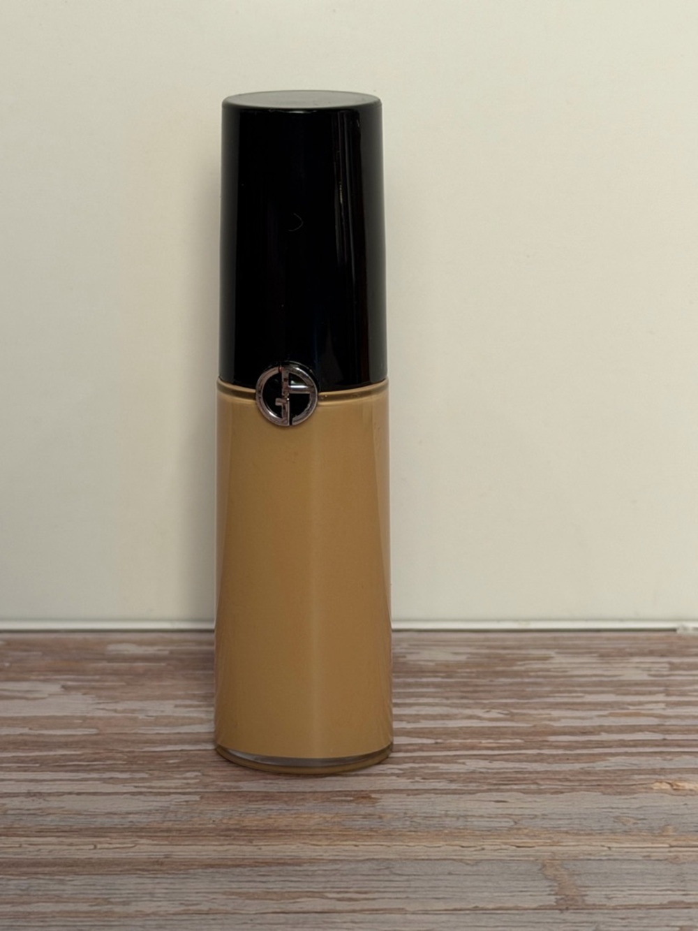 Giorgio Armani Luminous Silk Perfect Glow Concealer - Warm Beige - Picture 2 of 3